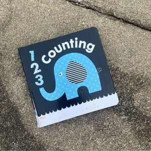 1-2-3 counting high contrast booklet for baby GUC